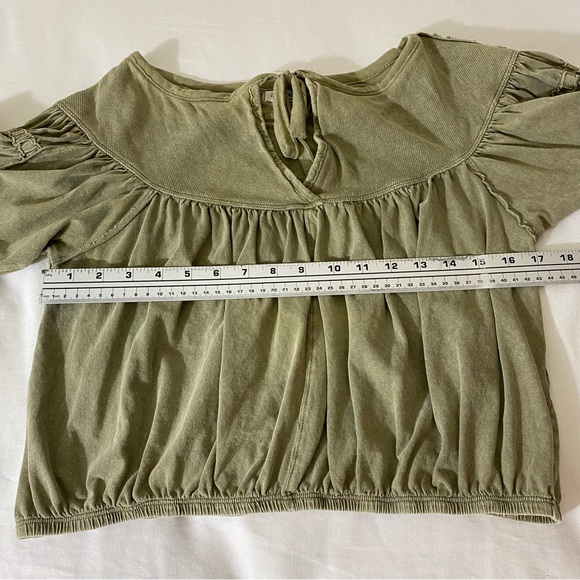 Free People tee shirt size small No Good Alone in Willow Billowy Slightly Crop - Picture 2 of 9